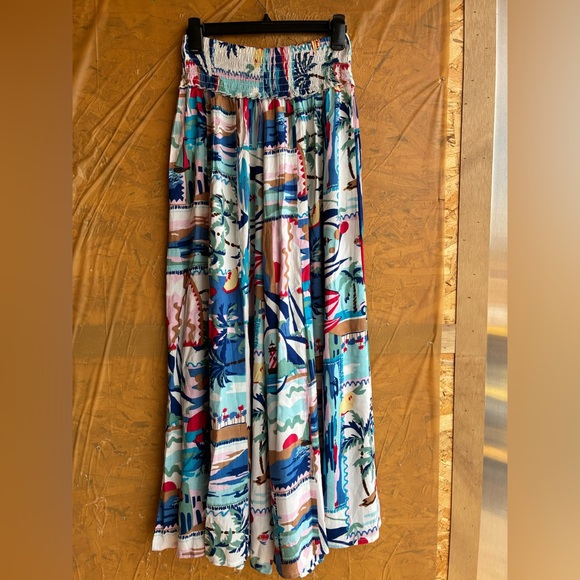 True Destinations Resort Wear Wide-Leg Pants 
Size Medium - Picture 4 of 7